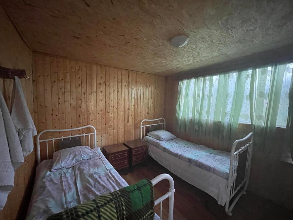 Hotel Chveni Ezo Ambrolauri Zewnętrze zdjęcie
