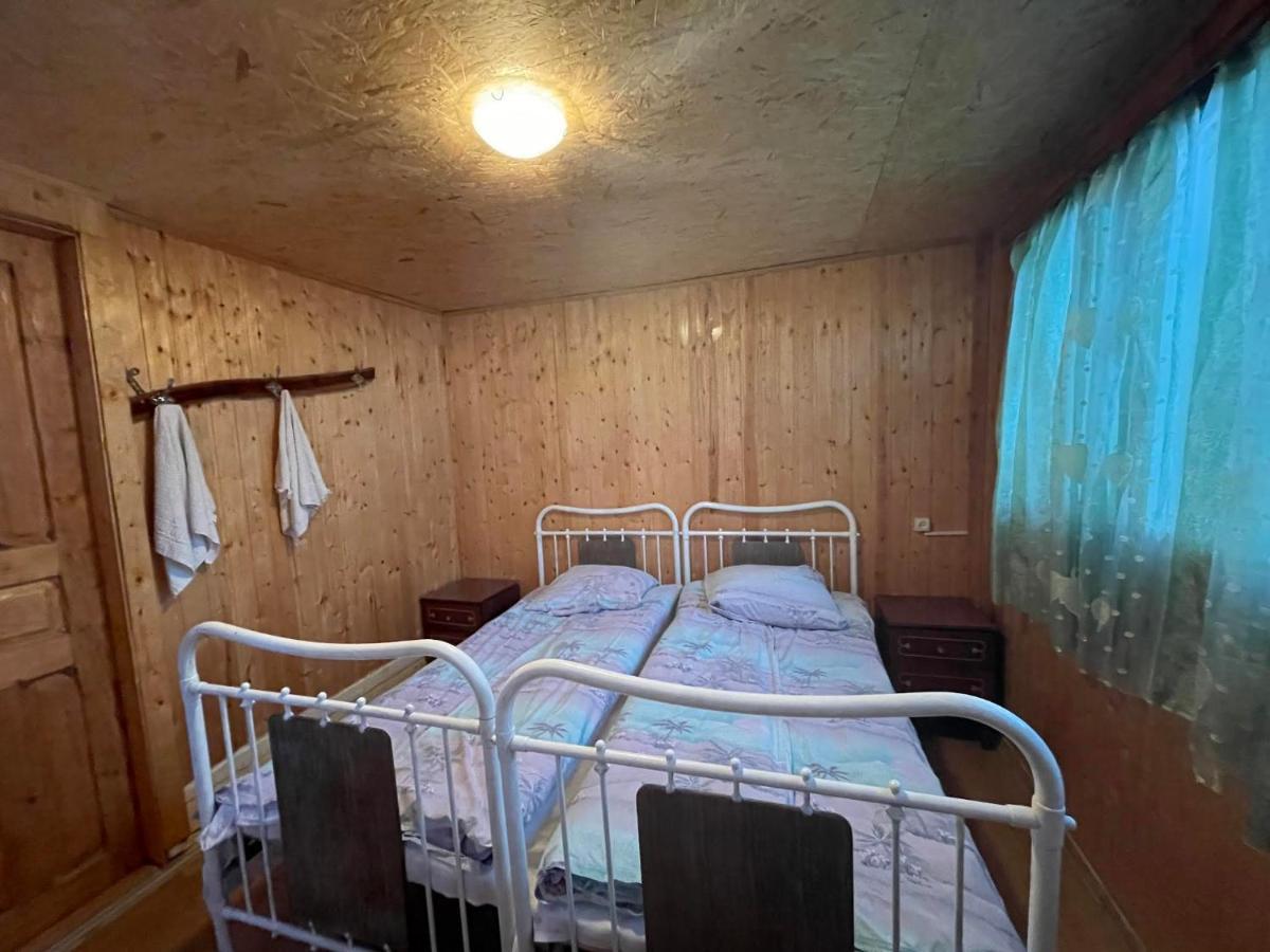 Hotel Chveni Ezo Ambrolauri Zewnętrze zdjęcie