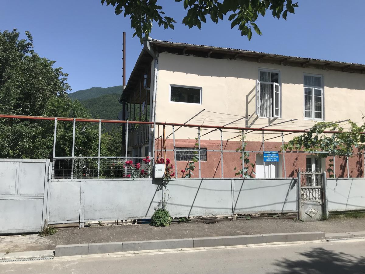 Hotel Chveni Ezo Ambrolauri Zewnętrze zdjęcie